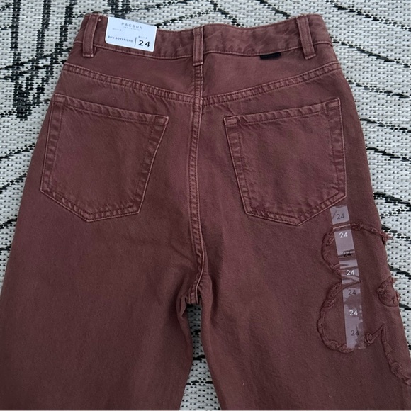 PacSun Flower Patch 90’s Boyfriend Jeans - Picture 12 of 16